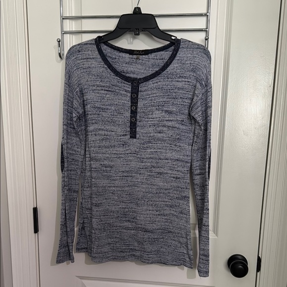 Laila Jayde Blue Long Sleeve Henley Top - Picture 1 of 8